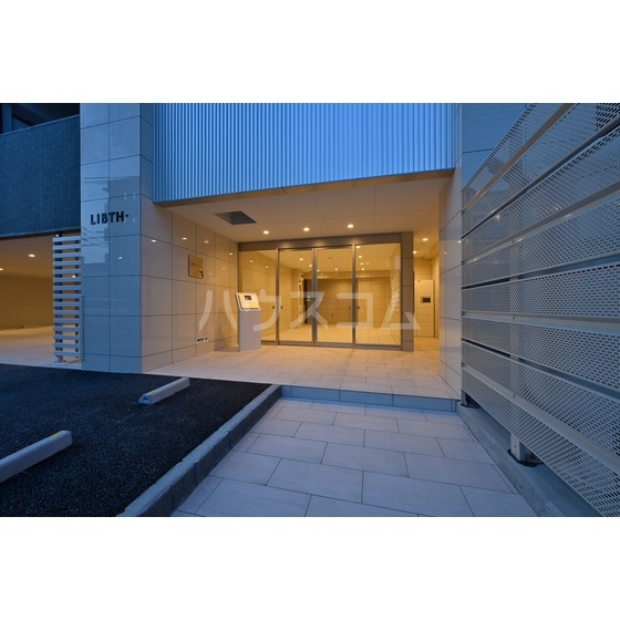 13/21 エントランス