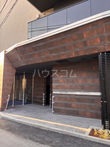 15/23 エントランス