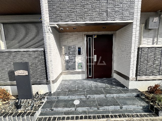 29/30 エントランス