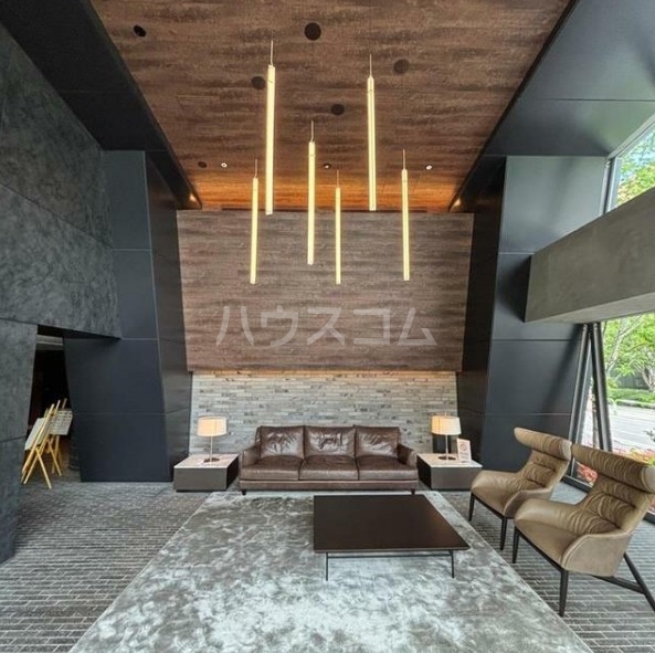 20/26 エントランス