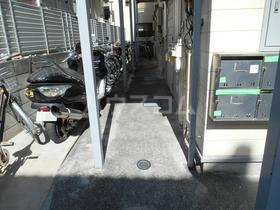 14/19 エントランス