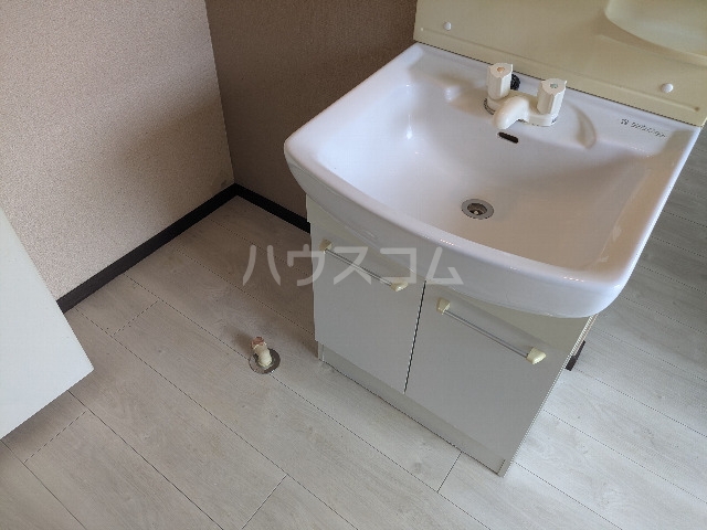 16/27 洗面
