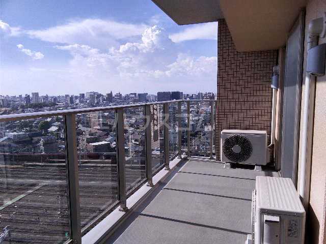 16/23 バルコニー