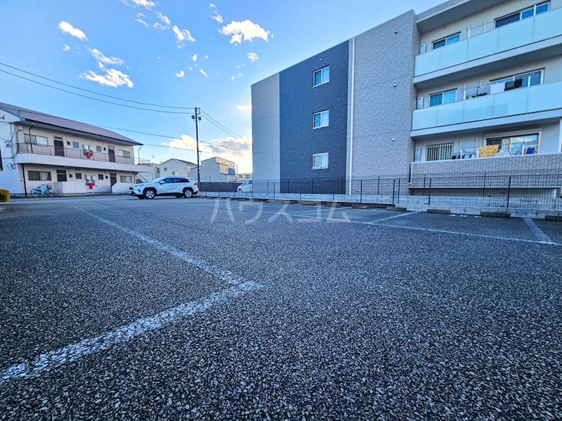 17/22 駐車場