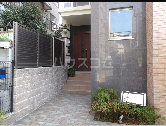 14/21 エントランス