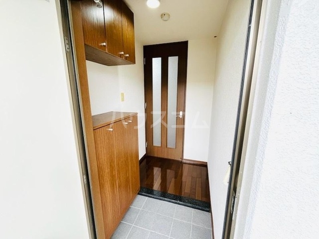 20/26 エントランス