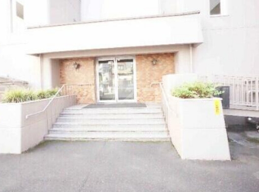 2/3 エントランス