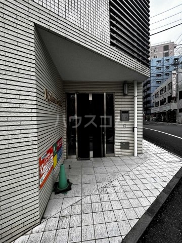 21/30 エントランス