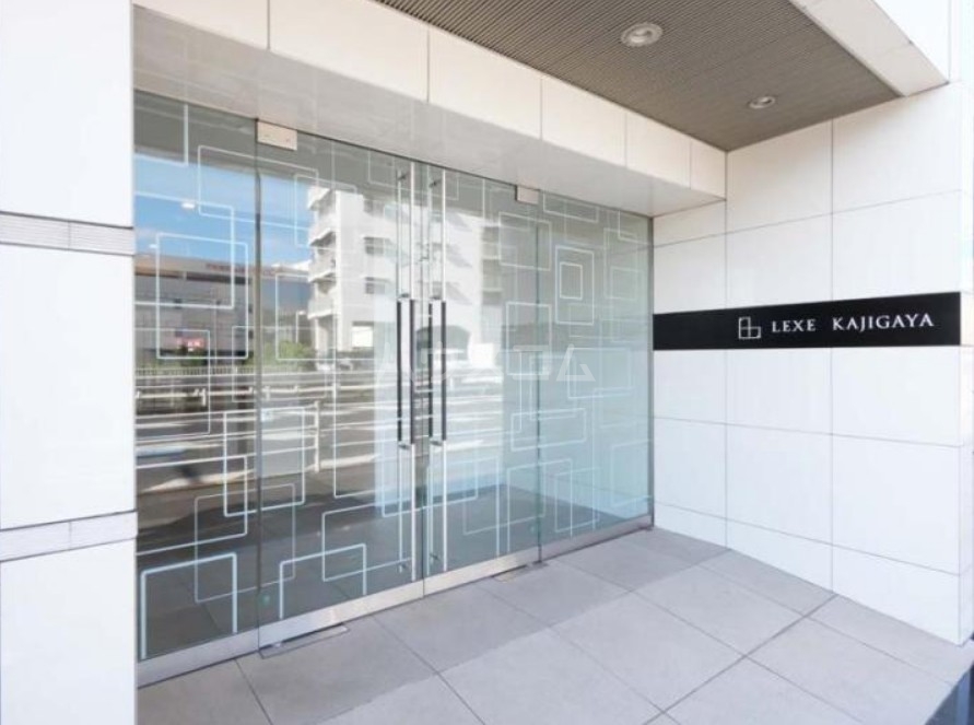 17/25 エントランス