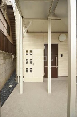 17/18 エントランス