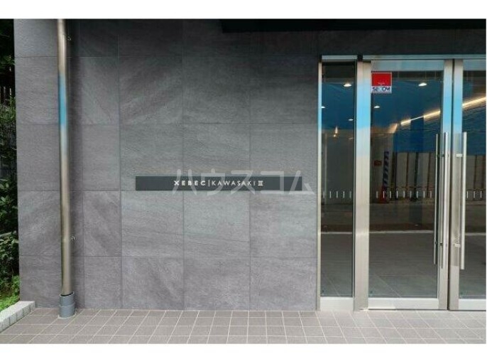 13/19 エントランス