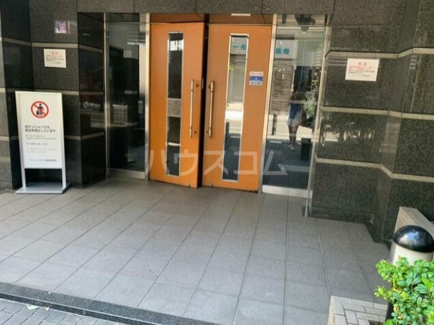 2/4 エントランス