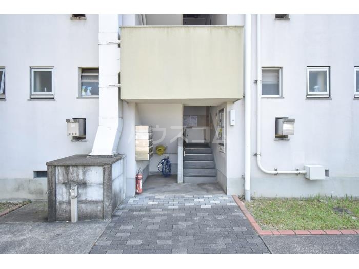 17/25 エントランス