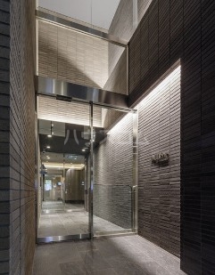 13/23 エントランス