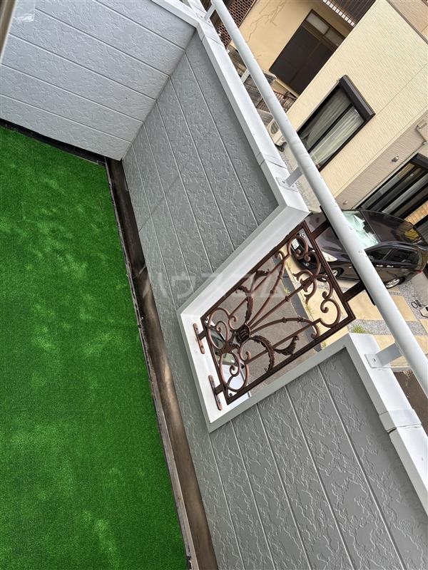 13/22 バルコニー