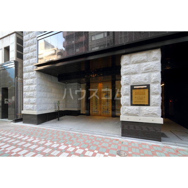 16/20 エントランス