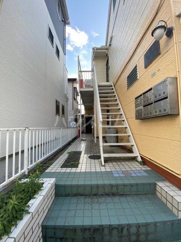 24/29 エントランス