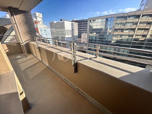 20/30 バルコニー