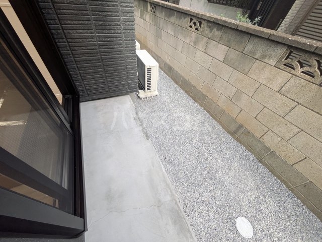 23/30 バルコニー