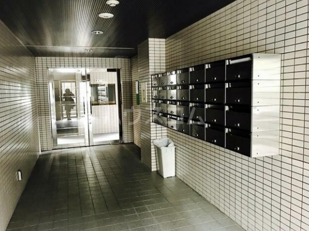 20/29 エントランス