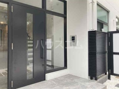 2/5 エントランス