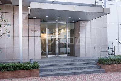 19/30 エントランス