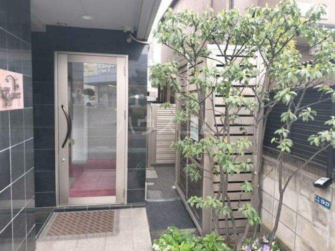 15/17 エントランス