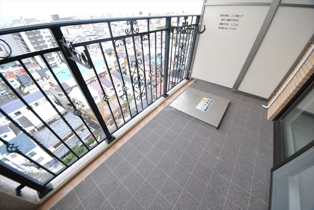 22/30 バルコニー