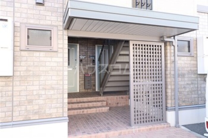 18/21 エントランス