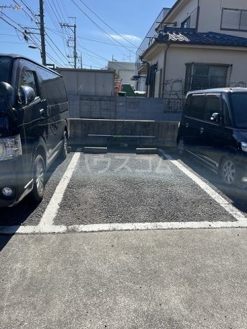 24/25 駐車場