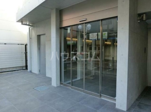 2/3 エントランス