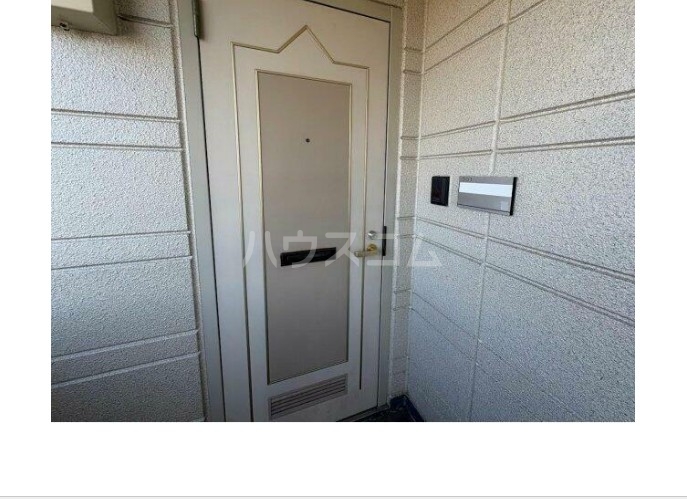 2/2 エントランス