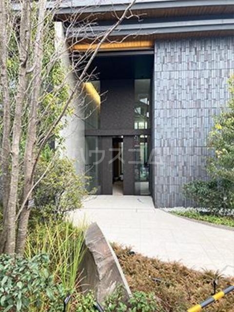 3/4 エントランス