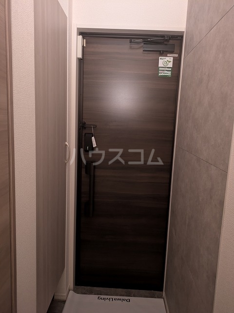 16/30 玄関