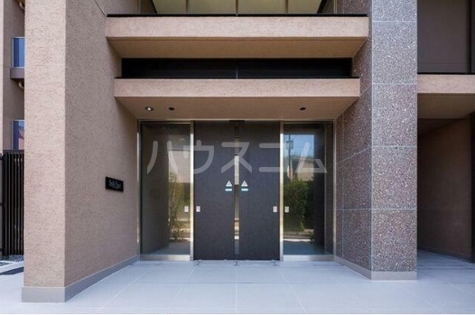 19/29 エントランス