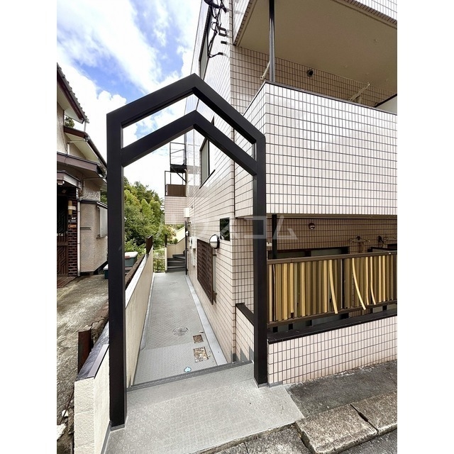 19/21 エントランス