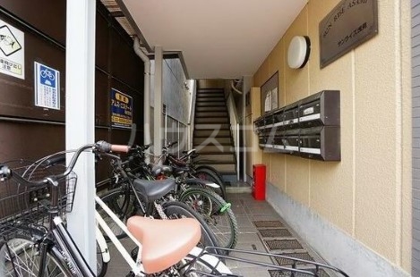 15/18 エントランス