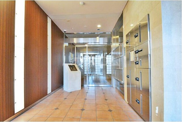 15/17 エントランス