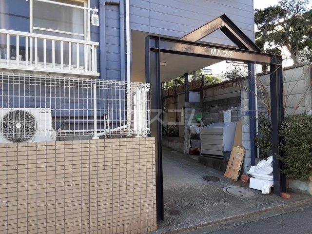 23/24 エントランス