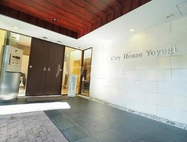 15/15 エントランス