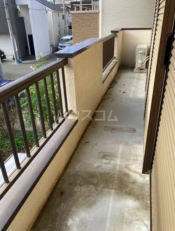 19/28 バルコニー