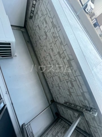 17/23 バルコニー