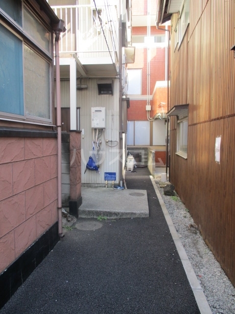 21/27 エントランス