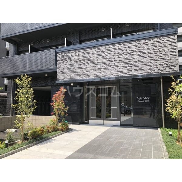 4/4 エントランス