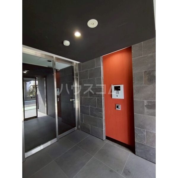 15/16 エントランス