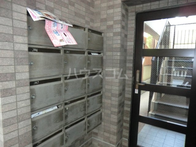 20/28 エントランス