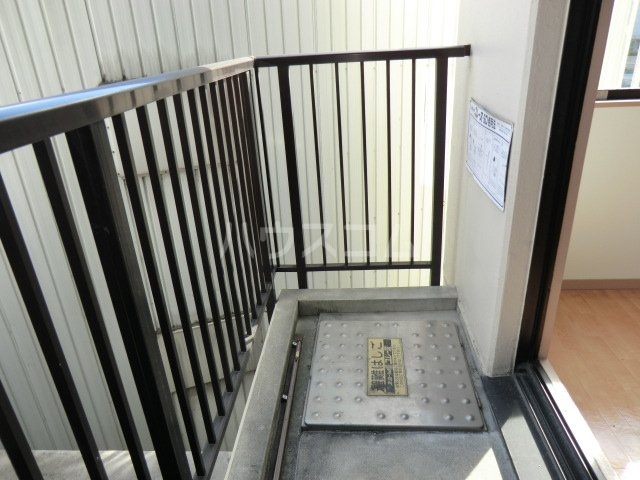 14/28 バルコニー