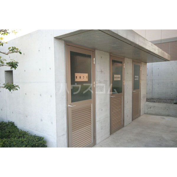 5/8 エントランス