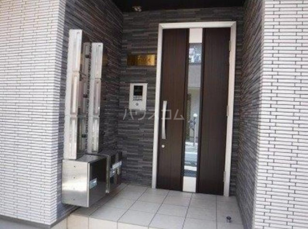 3/7 エントランス