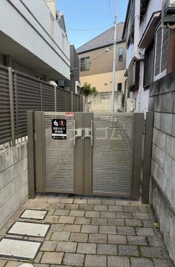 3/7 エントランス